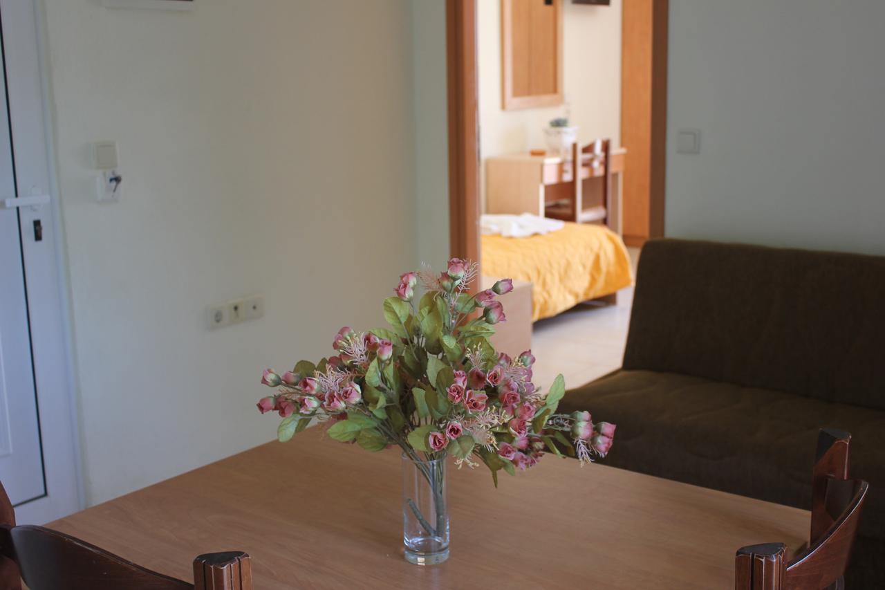 Virgin Mary Apartment Rodhákinon Luaran gambar